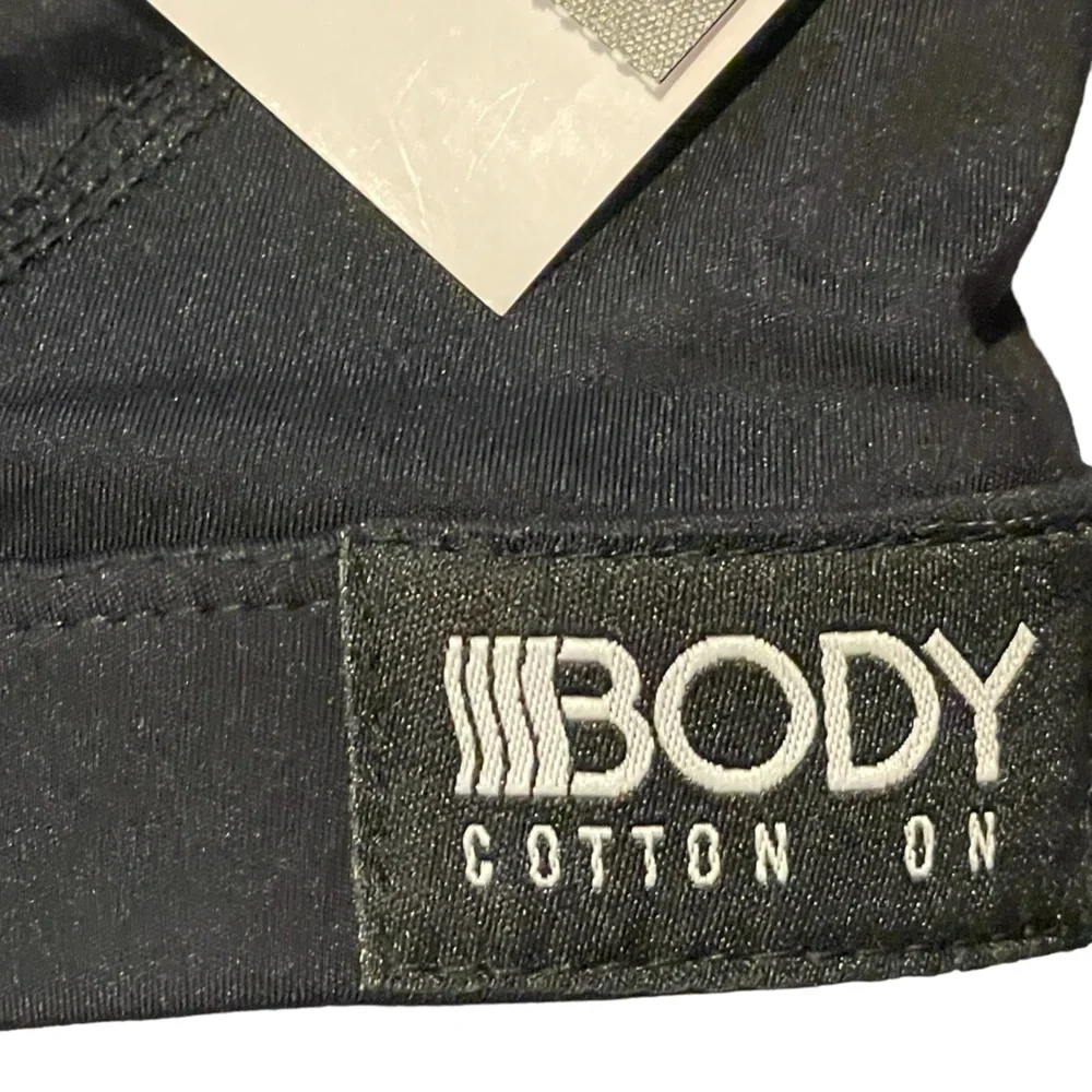 COTTON ON Body Women's Active Ultimate Active Plunge Crop Bra - Black